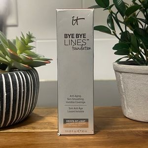 New‼️ IT cosmetics bye bye lines foundation